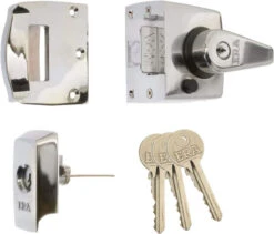 ERA 1830 - Auto Deadlocking Nightlatch (40mm, Chrome)