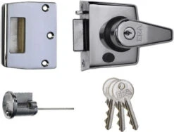 ERA 183 - Auto Deadlocking Night Latch (40mm, Brass) -Home Security Anti-Theft Supplies Store 151014