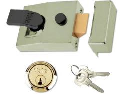 Yale 89 - Deadlocking Night Latch (60mm, Chrome) -Home Security Anti-Theft Supplies Store 76246