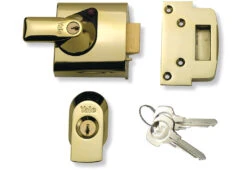 Yale PBS1 Keyless Connected Night Latch Kit - Brass -Home Security Anti-Theft Supplies Store 95969